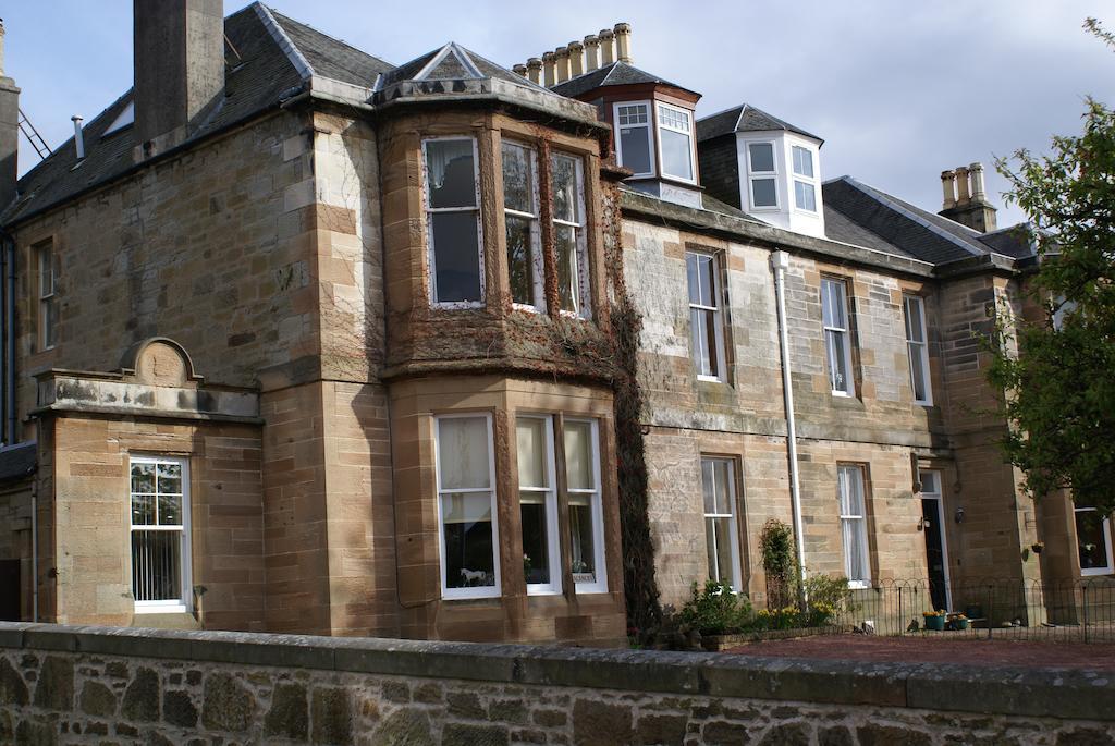 Langley Bank Guest House Άυρ Εξωτερικό φωτογραφία