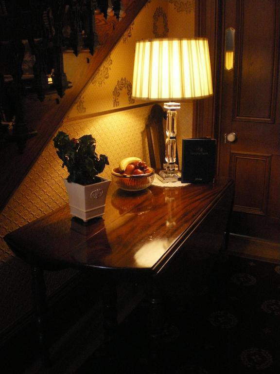 Langley Bank Guest House Άυρ Εξωτερικό φωτογραφία