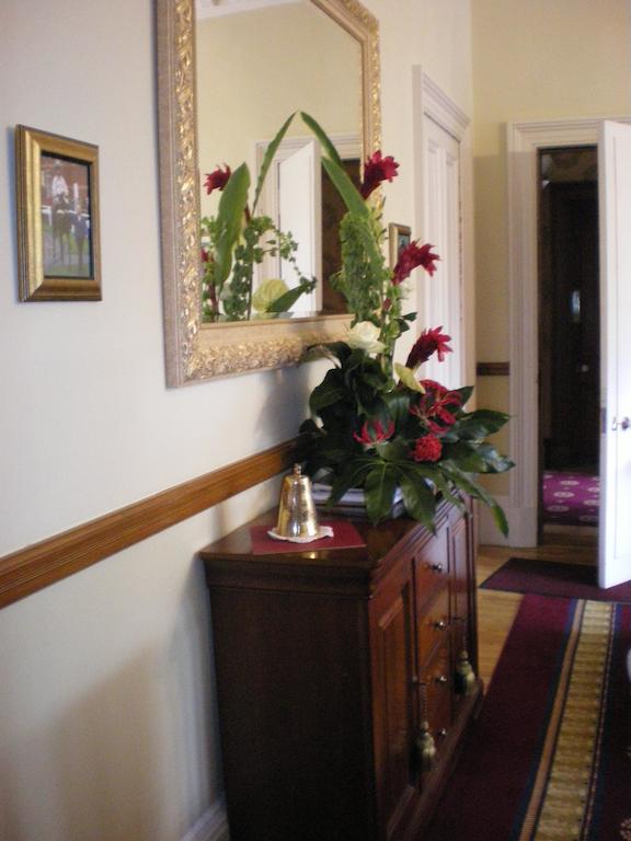 Langley Bank Guest House Άυρ Εξωτερικό φωτογραφία